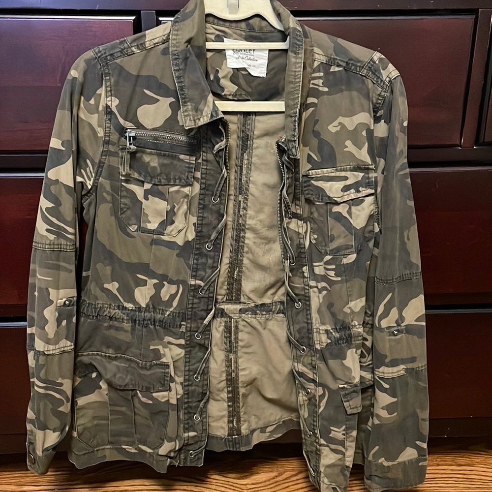 Camo jacket - size S- cute for fall